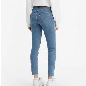 Levi’s 721 High Rise Skinny Jeans Size 33